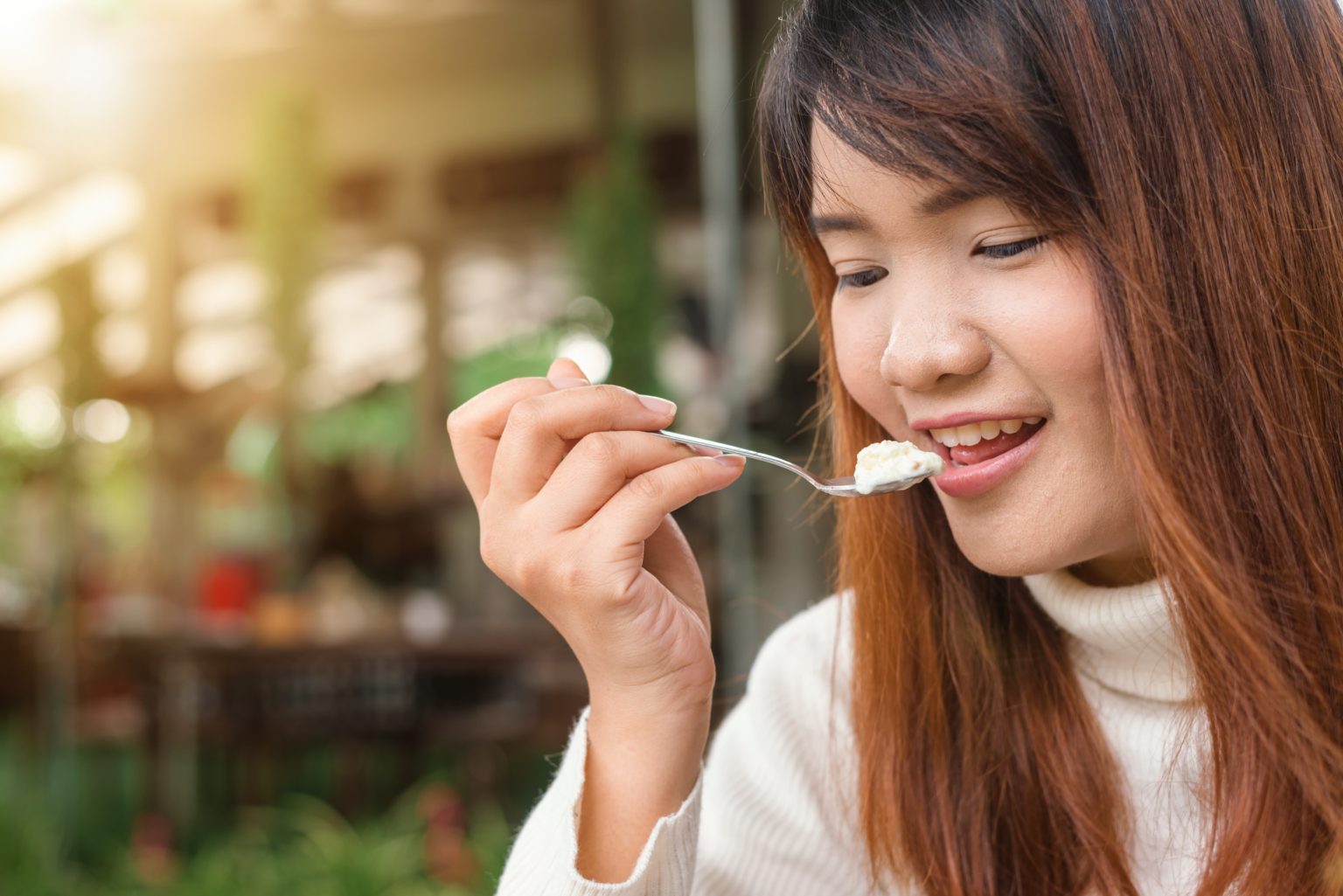 「食べたい」の韓国語は?「食べてみたい」などの応用フレーズもご紹介 「食べたい」の韓国語は?「食べてみたい」などの応用フレーズもご紹介